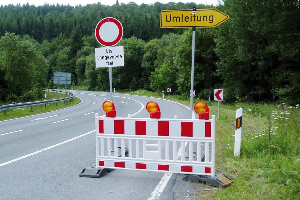 Von beiden Seiten beklebbar Von beiden Seiten beklebbar